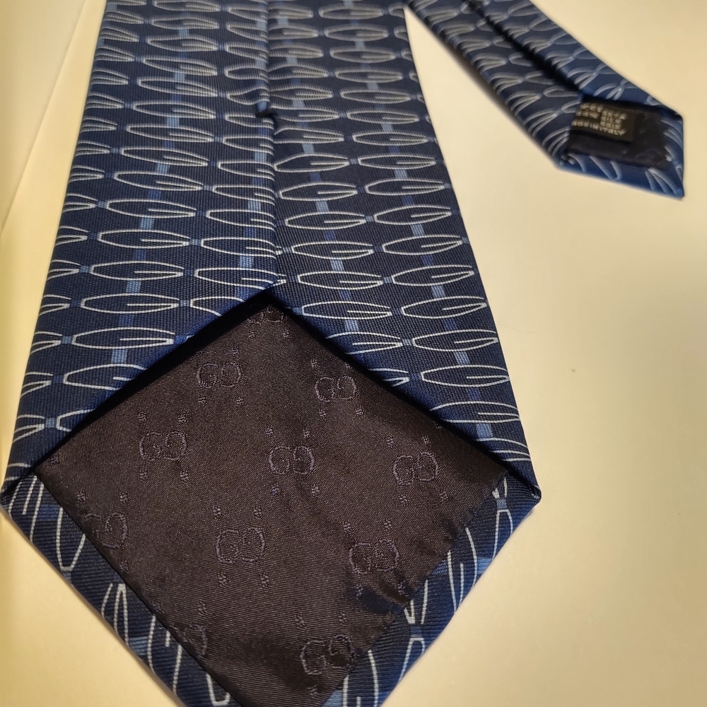 Silk Gucci tie